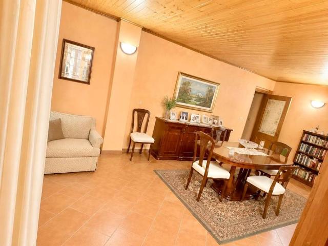 Villa Indipendente in vendita a Giarre, Sicilia