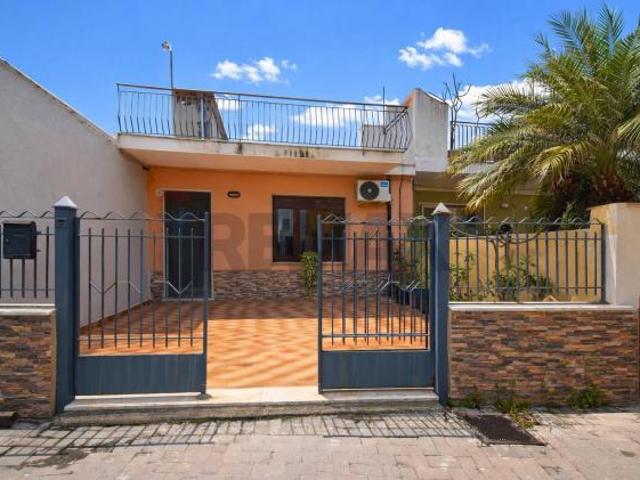 Villa Indipendente in vendita a Riposto, Sicilia