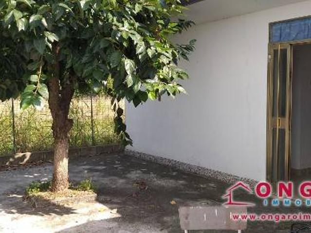 Villa Indipendente in vendita a Unione Terre e Fiumi, Berra