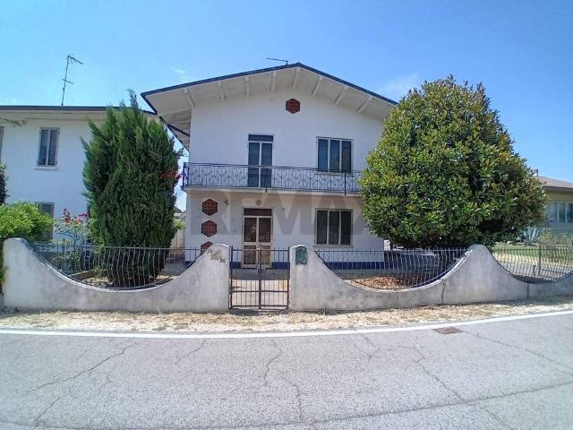 Villa Indipendente in vendita a Berra, Riva del Po