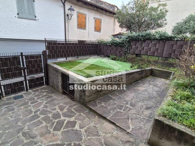 Villa Indipendente in vendita a Riva Di Solto, Lombardia