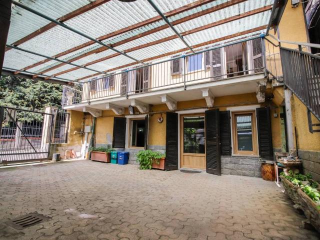 Villa Indipendente in vendita a Vesignano, Piemonte