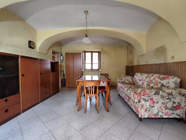 Villa Indipendente in vendita a Vesignano, Piemonte