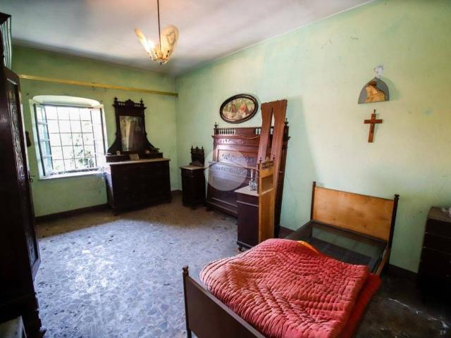 Villa Indipendente in vendita a Vesignano, Piemonte