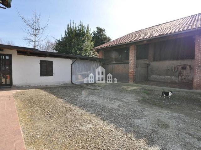 Villa Indipendente in vendita a Vesignano, Piemonte
