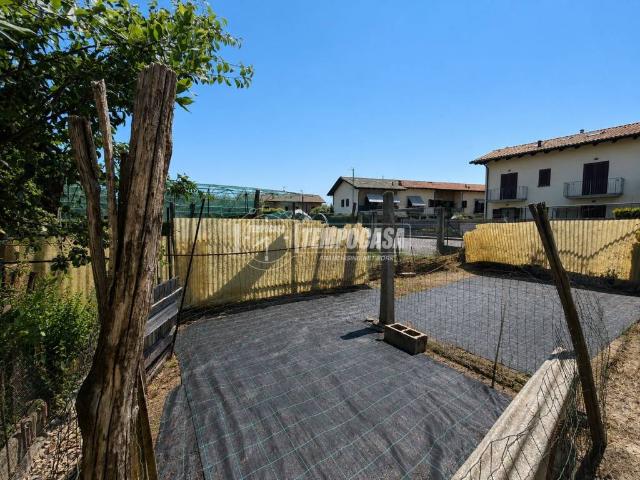 Villa Indipendente in vendita a Vesignano, Piemonte