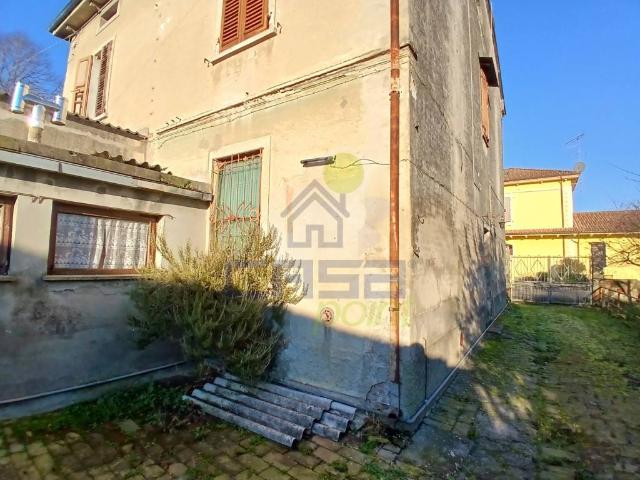 Villa Indipendente in vendita a Rivarolo Del Re, Lombardia