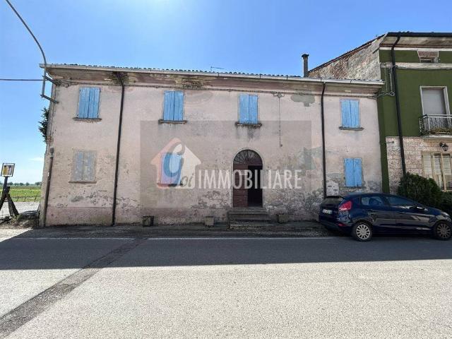 Villa Indipendente in vendita a Rivarolo Del Re, Lombardia