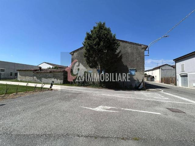 Villa Indipendente in vendita a Brugnolo, Rivarolo del Re ed Uniti