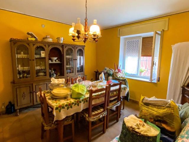Villa Indipendente in vendita a Rivarolo Del Re, Lombardia