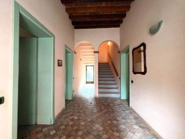 Villa Indipendente in vendita a Rivarolo Mantovano, Mantova