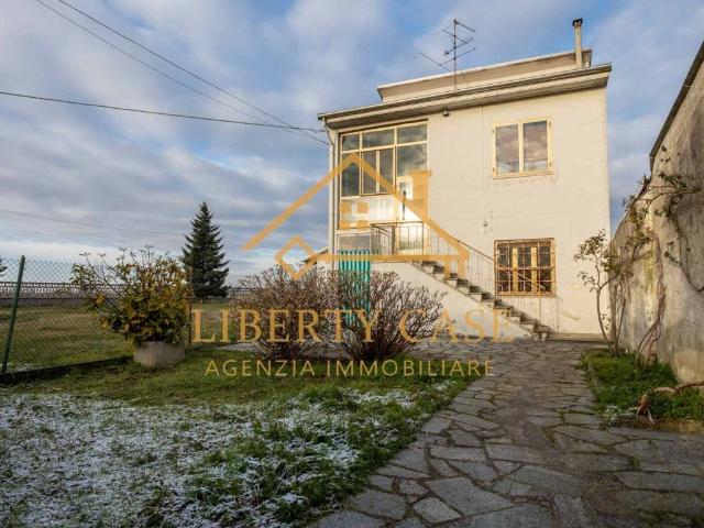 Villa Indipendente in vendita a Piemonte, Vercelli