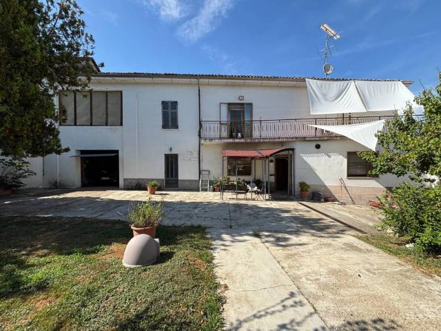 Villa Indipendente in vendita a Piemonte, Vercelli