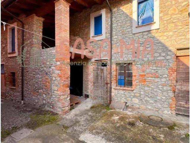 Villa Indipendente in vendita a Rivergaro, Reggio Emilia