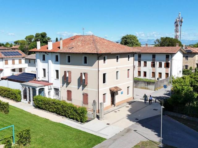 Villa Indipendente in vendita a Rivignano Teor / Rivignan Teôr, Rivignano