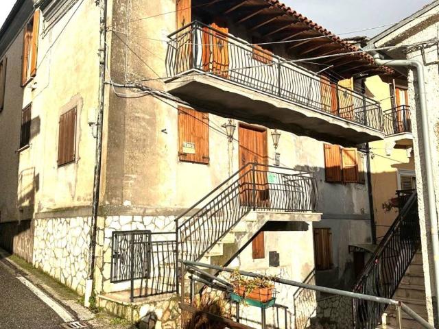 Villa Indipendente in vendita a Rivodutri, Lazio
