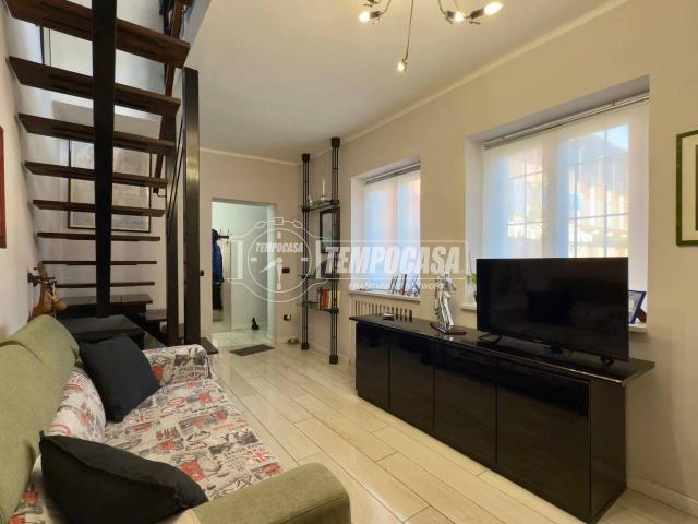 Villa Indipendente in vendita a Borgo Uriola, Piemonte