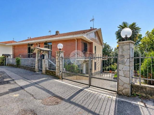 Villa Indipendente in vendita a Rivoli, Torino