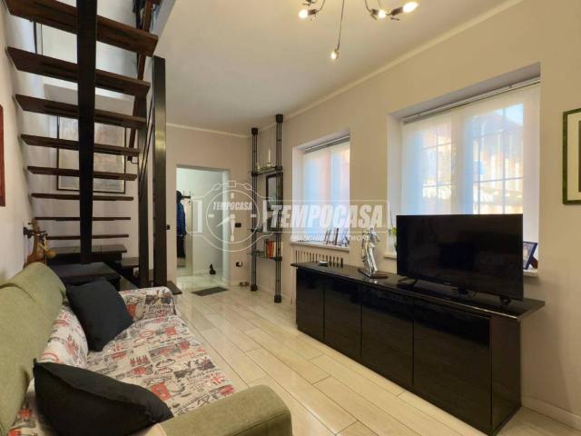 Villa Indipendente in vendita a Borgo Uriola, Piemonte