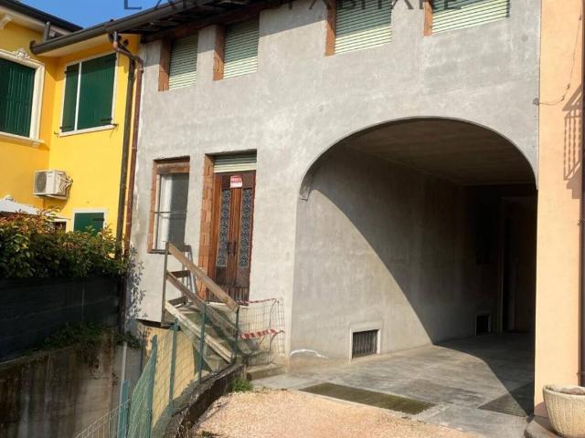 Villa Indipendente in vendita a Sud, Brenzone