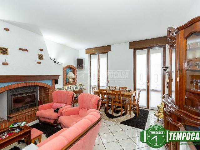 Villa Indipendente in vendita a Rivolta D'adda, Lombardia