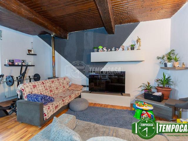 Villa Indipendente in vendita a Rivolta D'adda, Lombardia