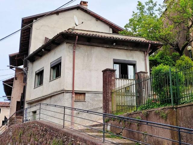 Villa Indipendente in vendita a Piemonte, Vercelli