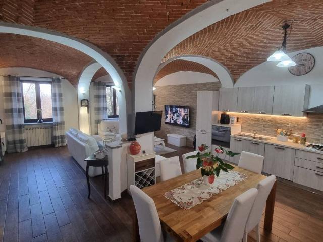 Villa Indipendente in vendita a Piemonte, Vercelli