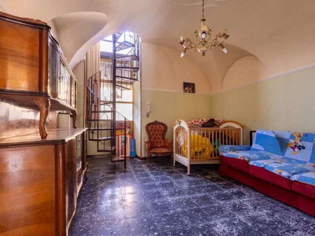 Villa Indipendente in vendita a Piemonte, Vercelli