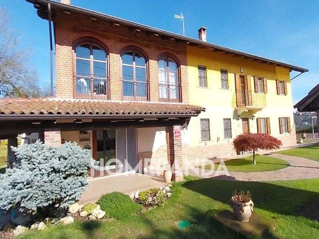Villa Indipendente in vendita a Piemonte, Asti