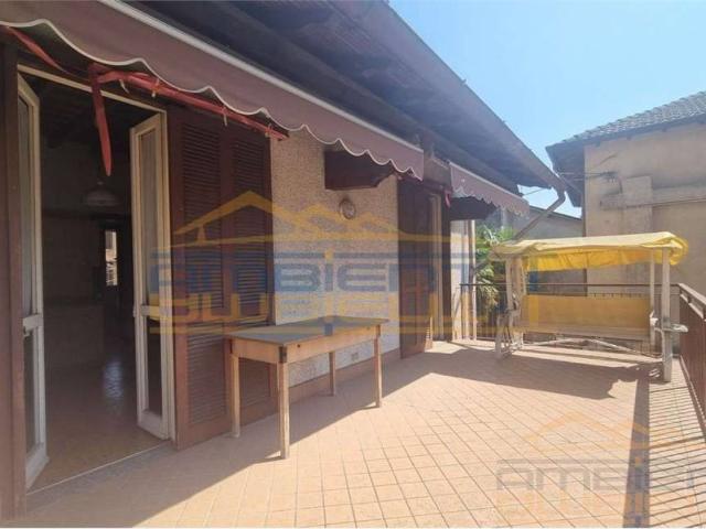 Villa Indipendente in vendita a Robbiate, Lombardia