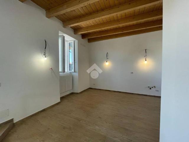 Villa Indipendente in vendita a Robbiate, Lombardia
