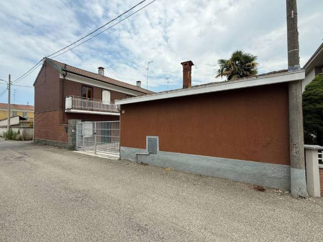 Villa Indipendente in vendita a Robbio, Lombardia