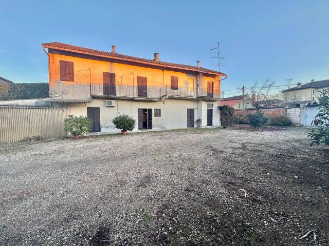 Villa Indipendente in vendita a Robbio, Lombardia