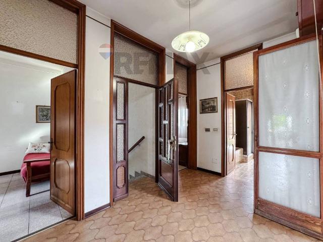 Villa Indipendente in vendita a Robbio, Pavia