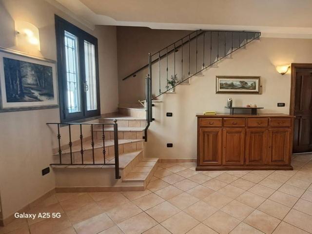 Villa Indipendente in vendita a Robecco D'oglio, Lombardia