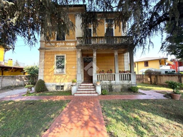 Villa Indipendente in vendita a Robecco D'oglio, Lombardia