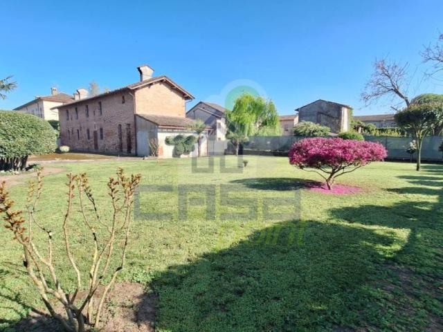 Villa Indipendente in vendita a Robecco D'oglio, Lombardia