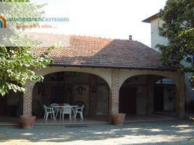 Villa Indipendente in vendita a Robecco Pavese, Lombardia