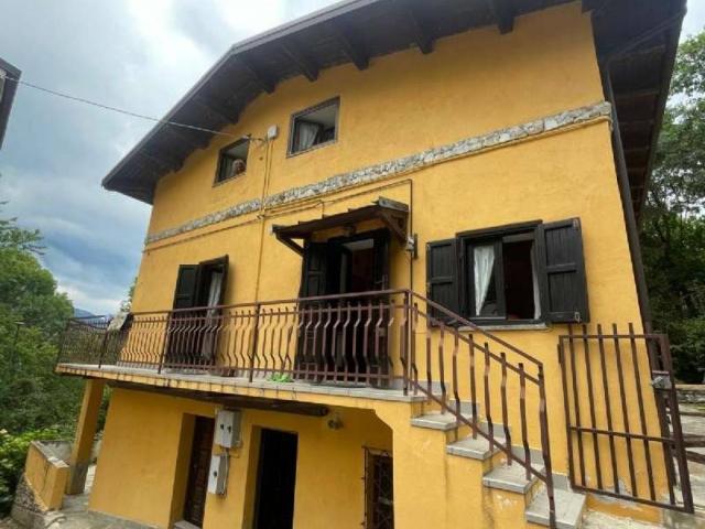 Villa Indipendente in vendita a Case Manera, Roburent