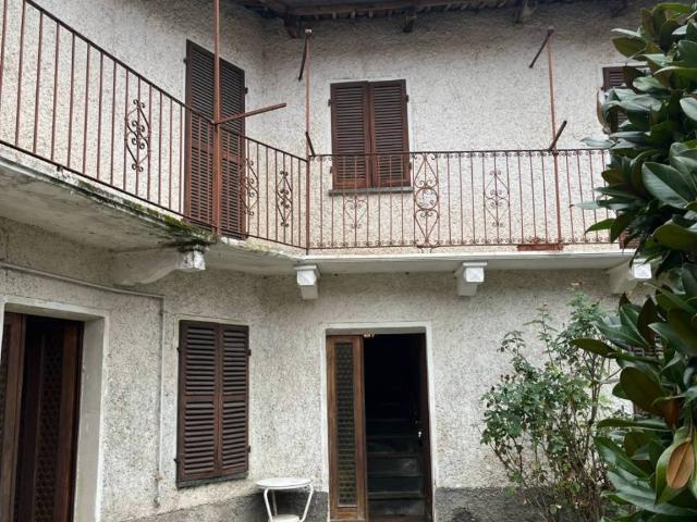 Villa Indipendente in vendita a Castello, Piemonte