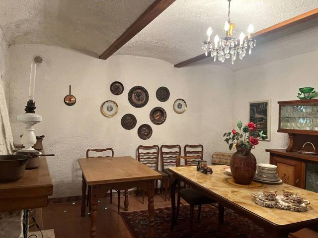 Villa Indipendente in vendita a Castello, Piemonte
