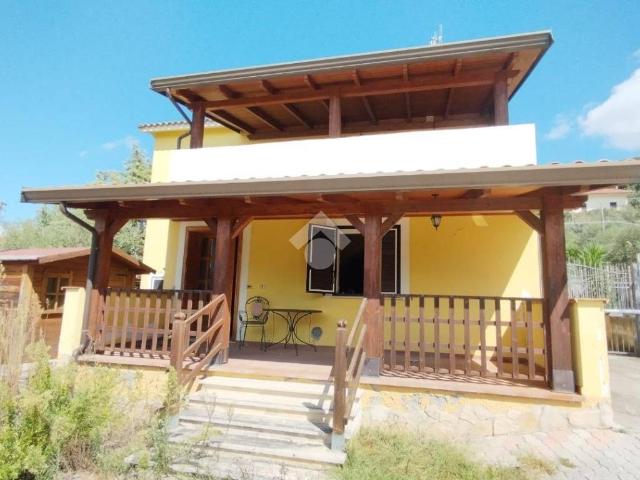 Villa Indipendente in vendita a Rocca D'evandro, Campania