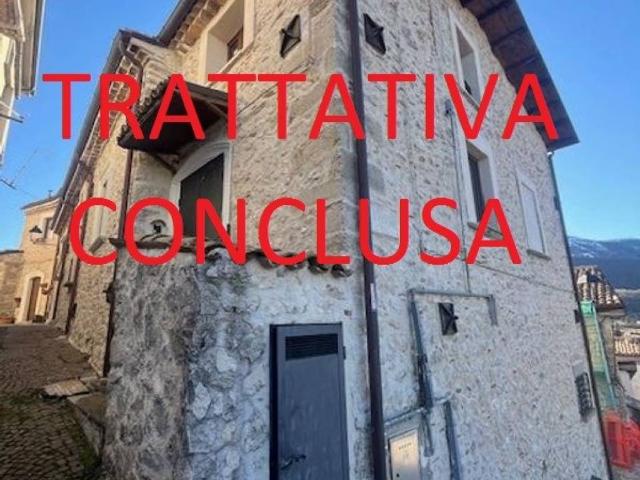 Villa Indipendente in vendita a Rocca Di Mezzo, Abruzzo