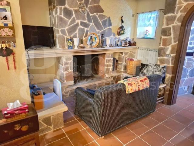 Villa Indipendente in vendita a Rocca Di Mezzo, Abruzzo