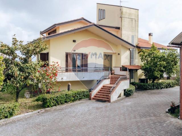 Villa Indipendente in vendita a Rocca San Giovanni, Abruzzo