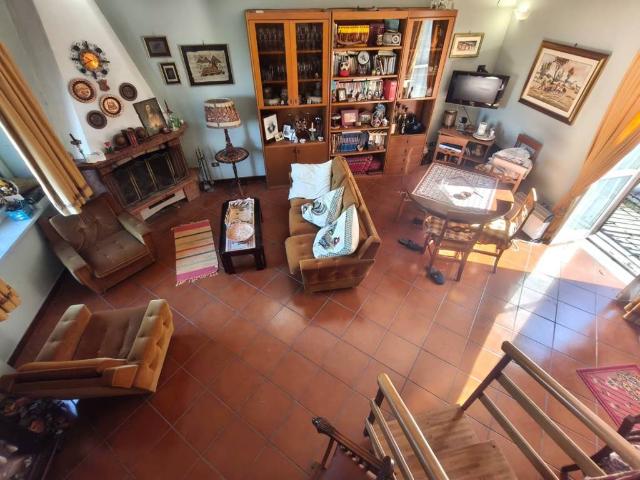 Villa Indipendente in vendita a Roccabascerana, Campania