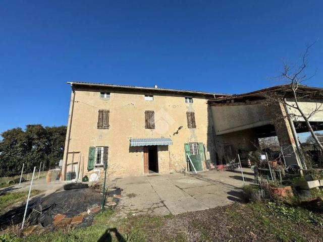Villa Indipendente in vendita a Roccabianca, Reggio Emilia