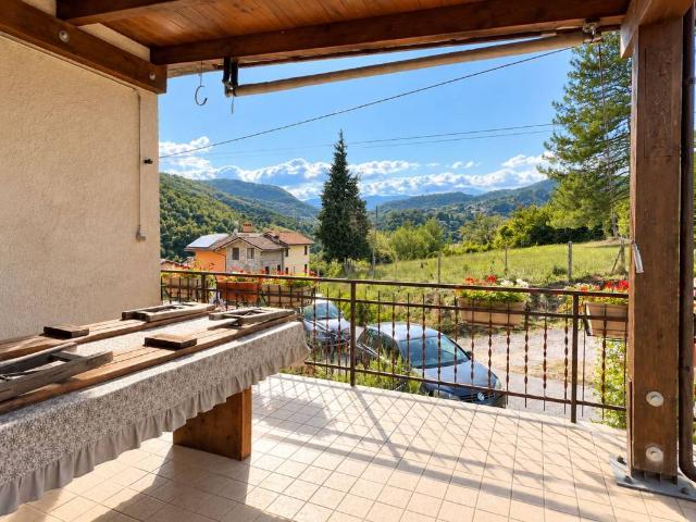 Villa Indipendente in vendita a Casacagnano, Roccafluvione