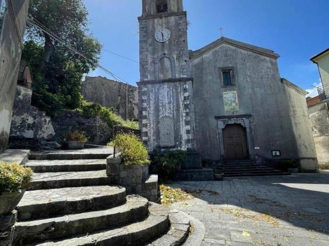 Villa Indipendente in vendita a Roccagloriosa, Campania